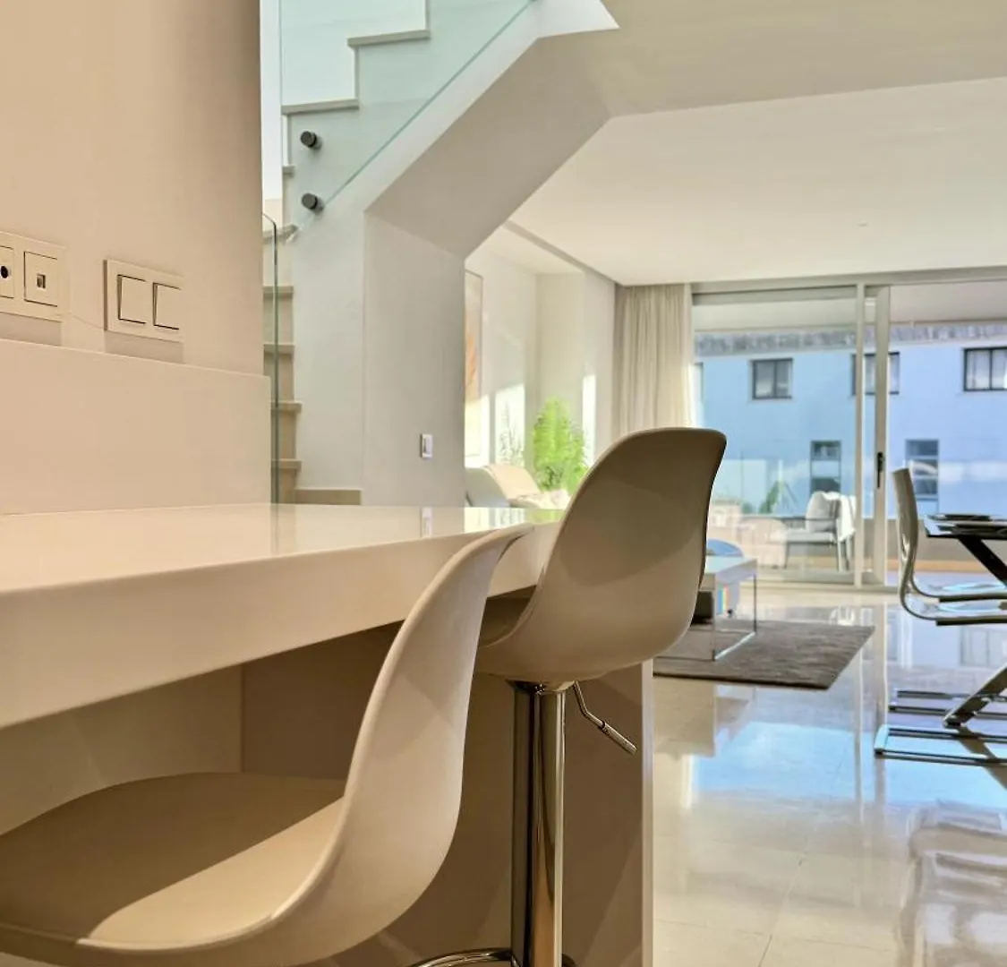 Modern Duplex Penthouse In Royal Banus Roof Top! Marbella Španělsko