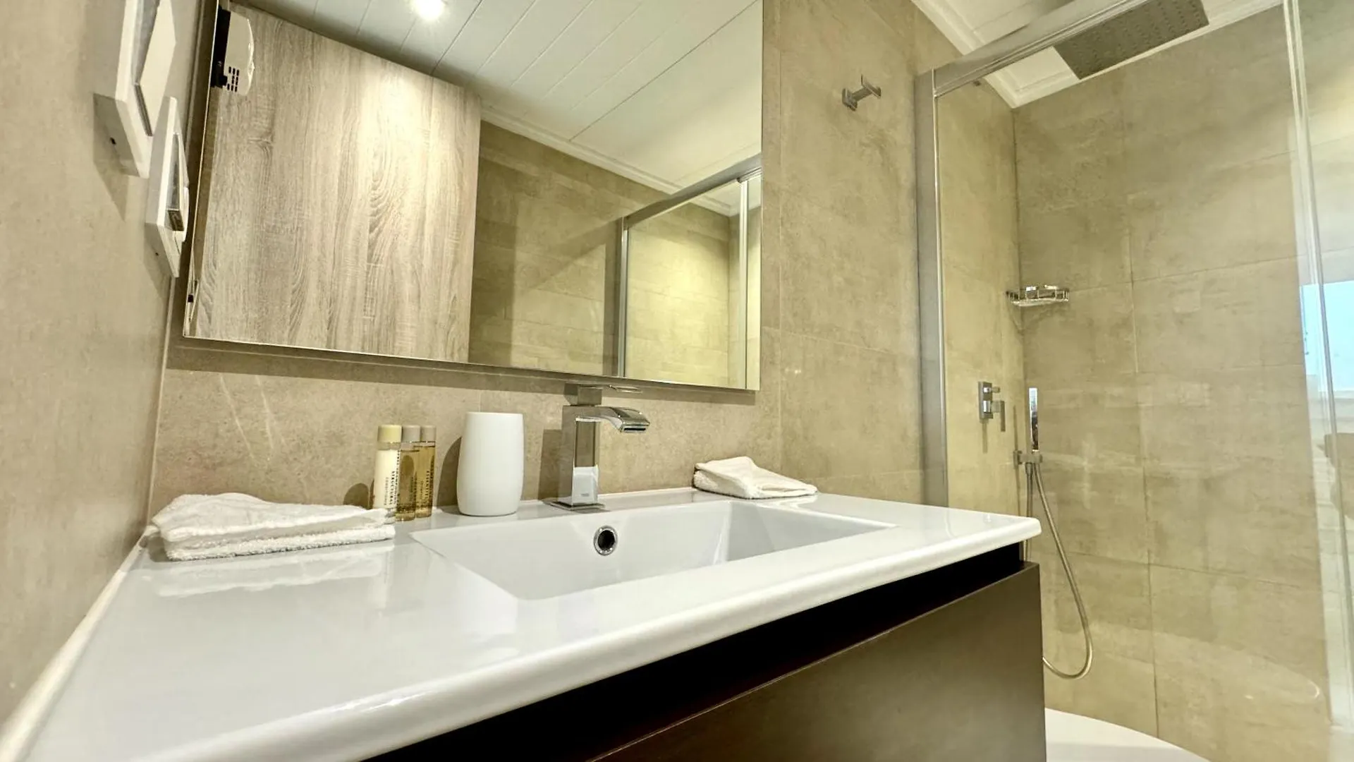 Modern Duplex Penthouse In Royal Banus Roof Top! Marbella Španělsko